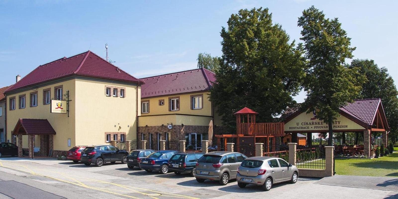 Penzion U Cisarske Cesty Hotel Drzovice Exterior photo